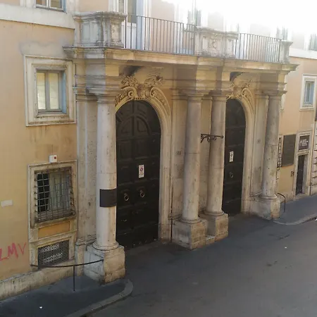 Domus Del Corso Spagna Affittacamere