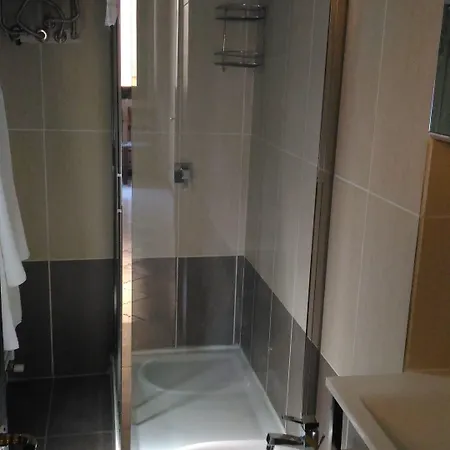 Domus Del Corso Spagna Affittacamere Roma